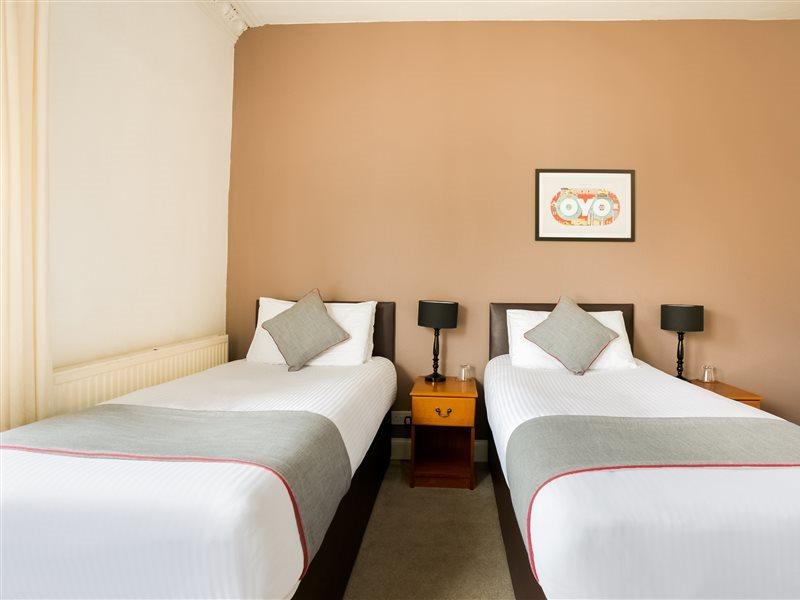 Corner Hotel Carnoustie Bagian luar foto
