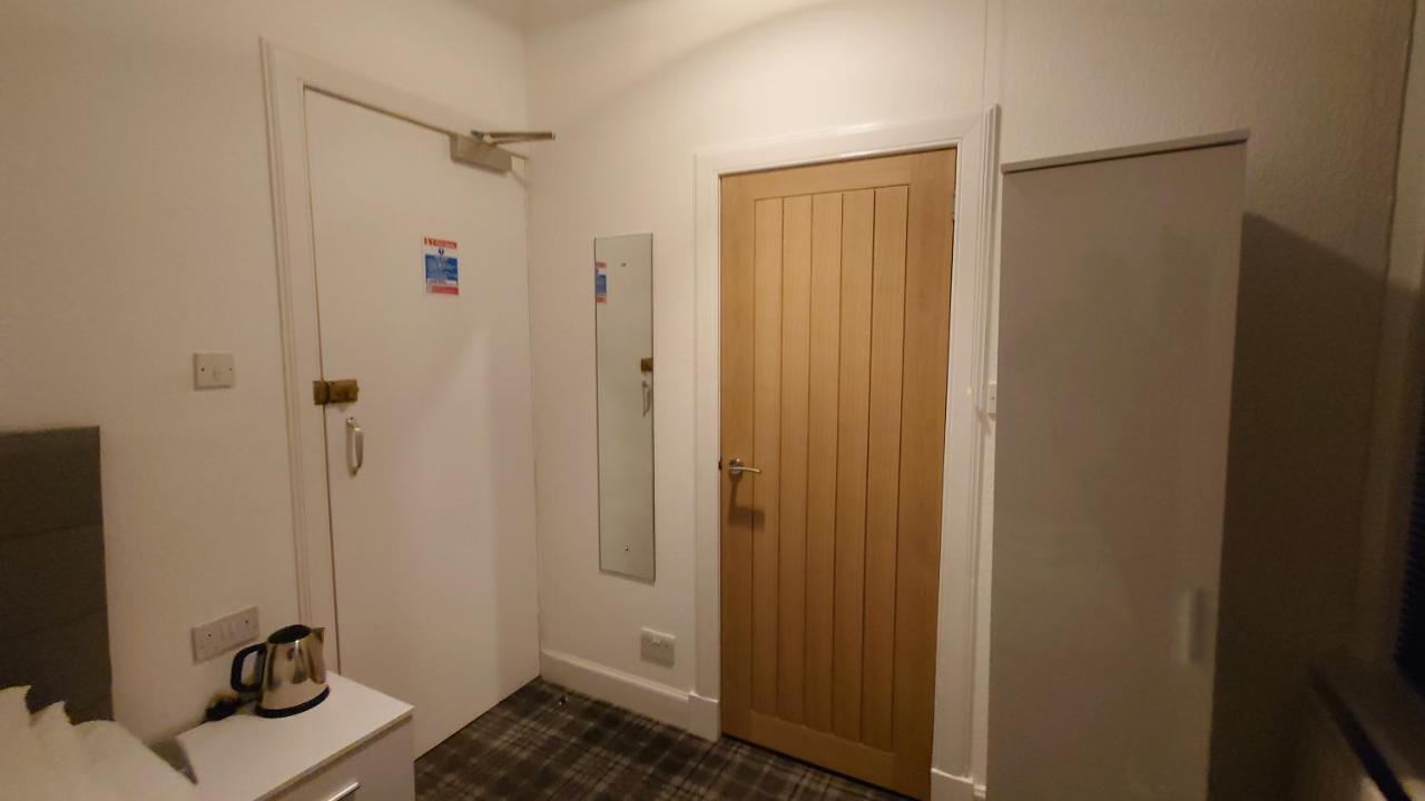 Corner Hotel Carnoustie Bagian luar foto