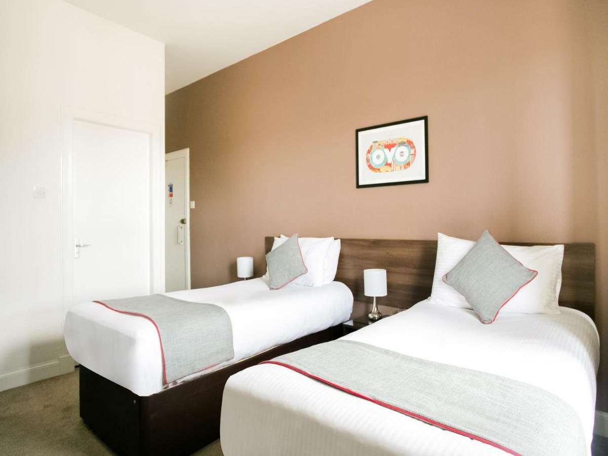 Corner Hotel Carnoustie Bagian luar foto