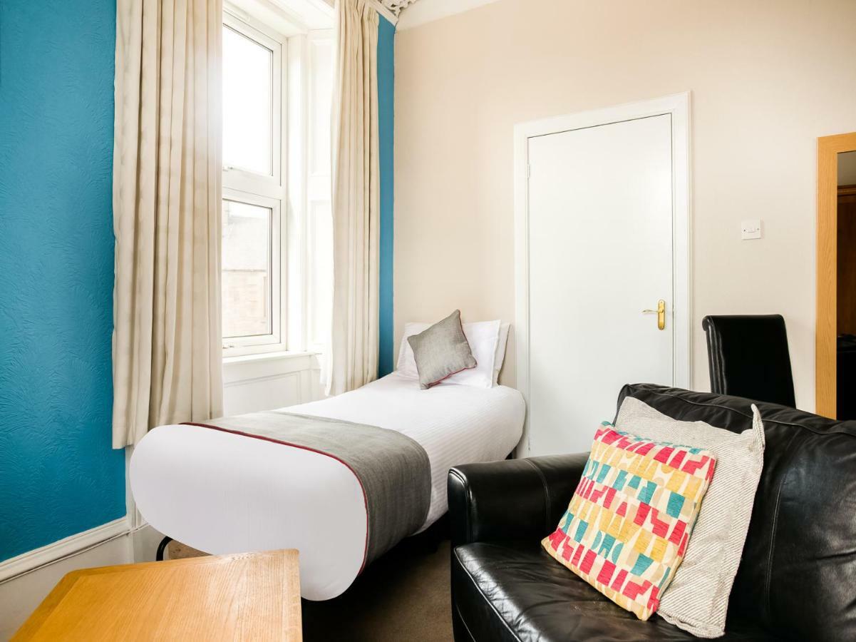 Corner Hotel Carnoustie Bagian luar foto