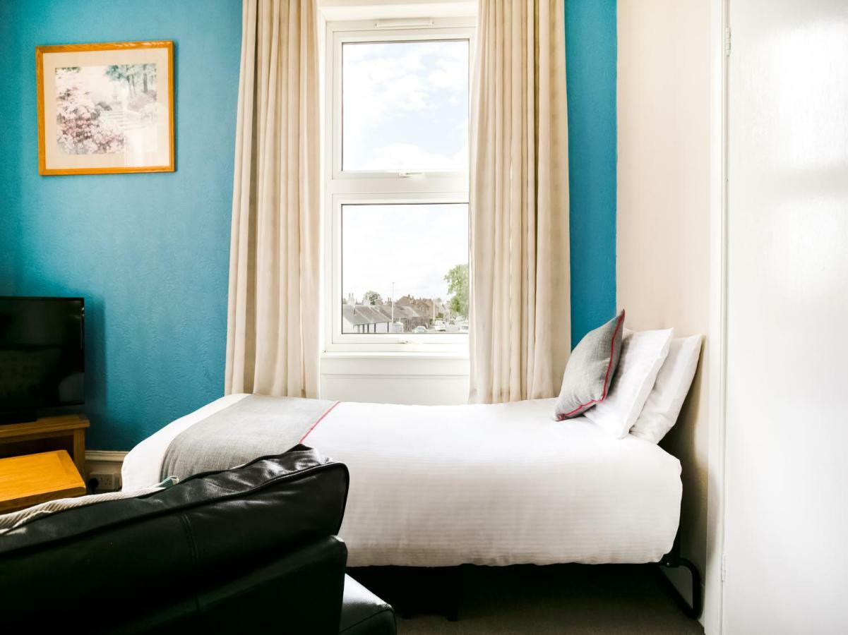 Corner Hotel Carnoustie Bagian luar foto