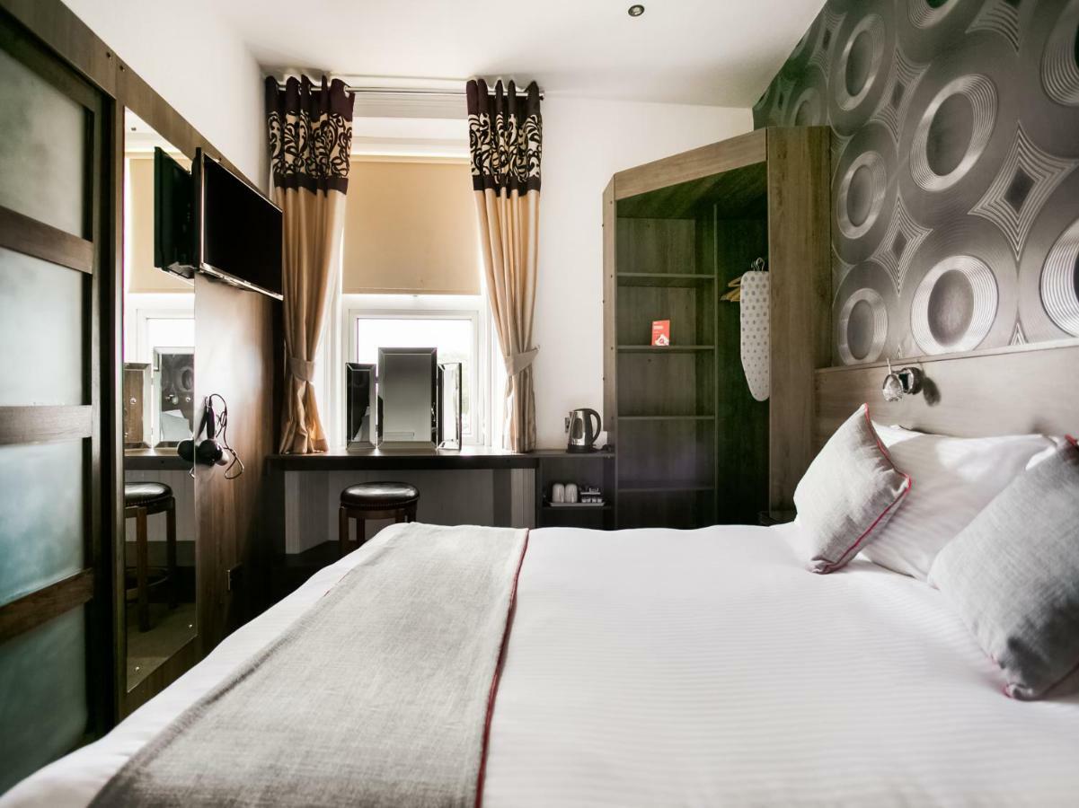 Corner Hotel Carnoustie Bagian luar foto