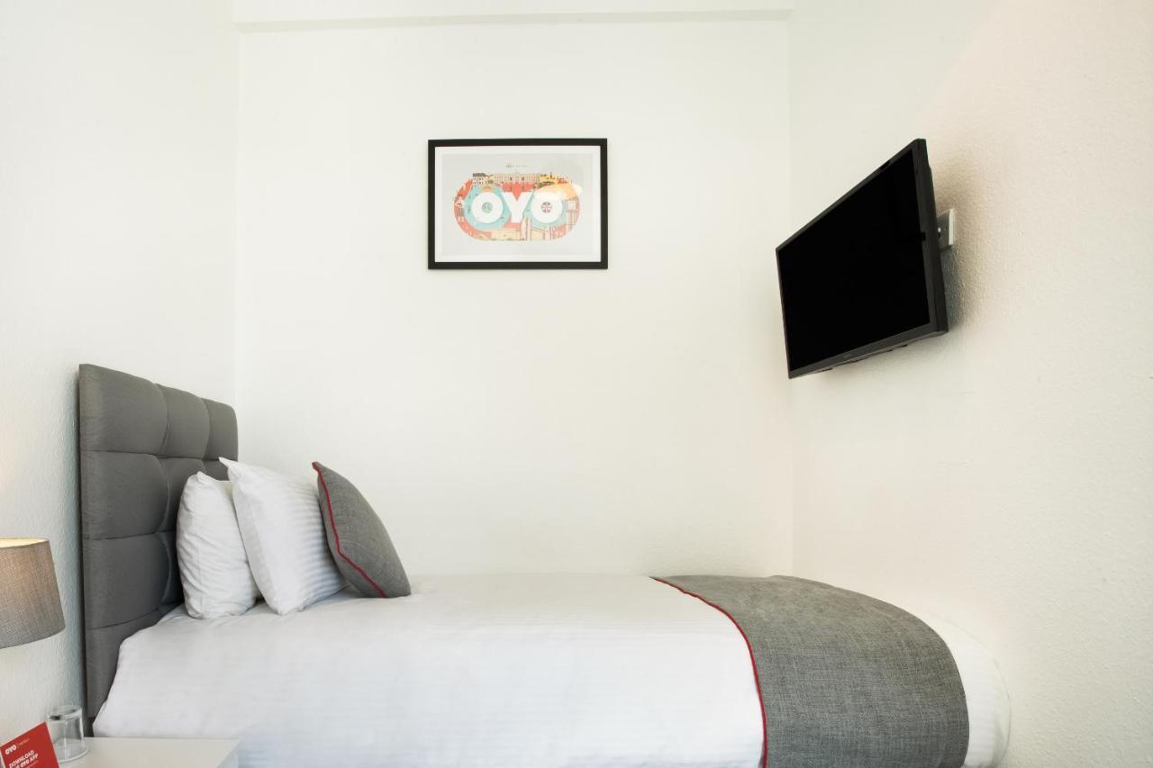 Corner Hotel Carnoustie Bagian luar foto