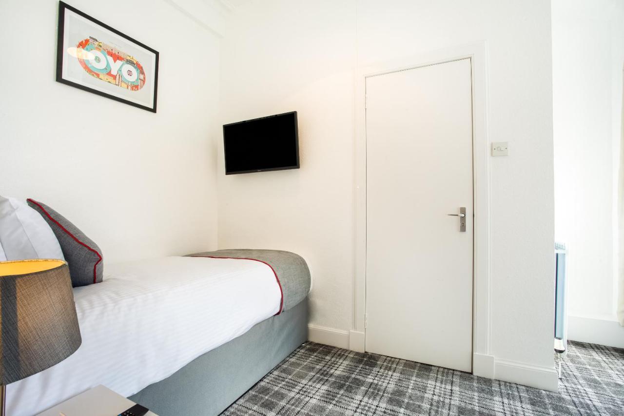 Corner Hotel Carnoustie Bagian luar foto